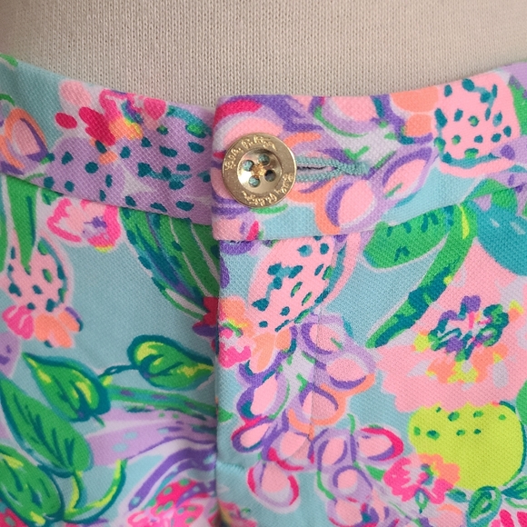Lilly Pulitzer Buttercup Shorts Size 10 Scalloped Preppy Floral Me And My Zesty - Picture 2 of 16